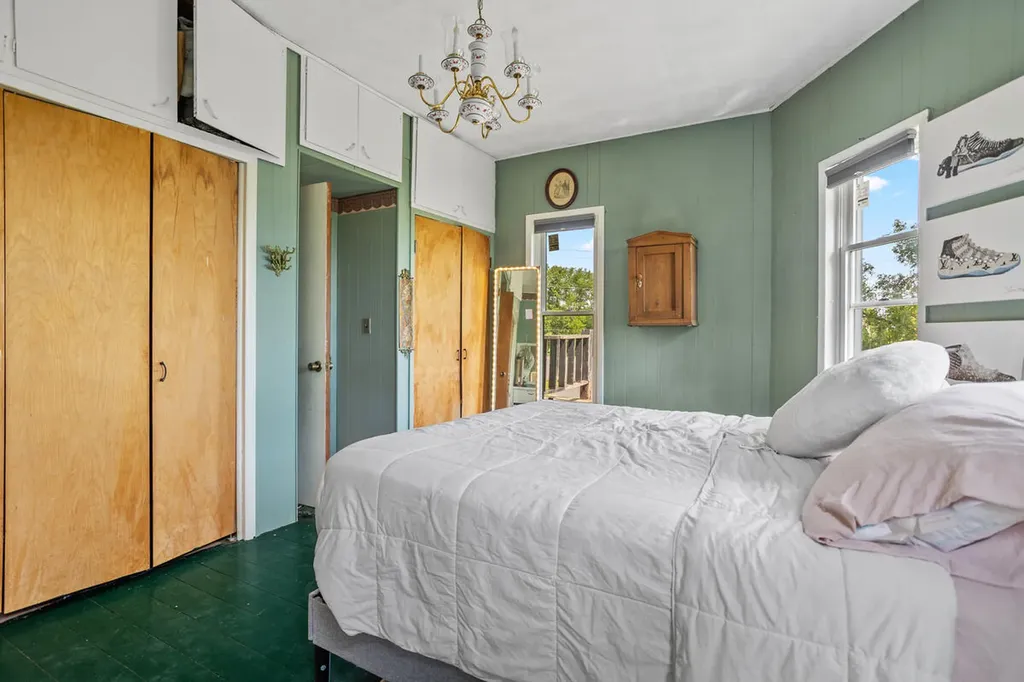 55686 Parkville Road Park Township MI 49072