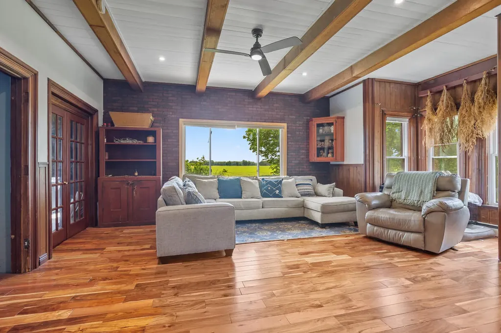 55686 Parkville Road Park Township MI 49072