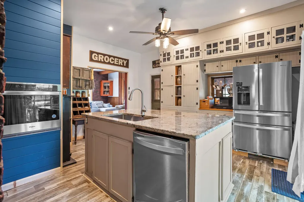 55686 Parkville Road Park Township MI 49072