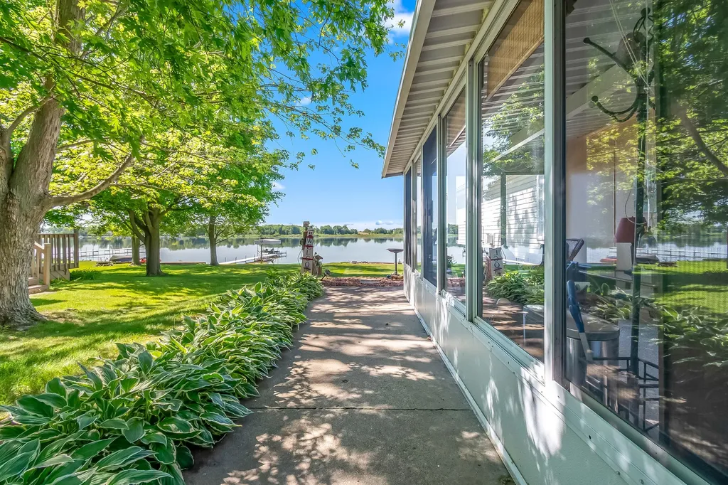 517 Harbaugh Drive Kinderhook Township MI 49036