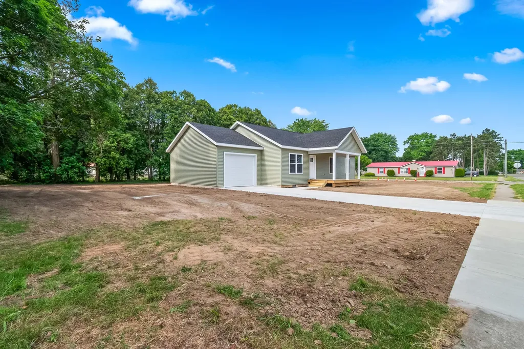 203 Pelton Avenue Coldwater City MI 49036