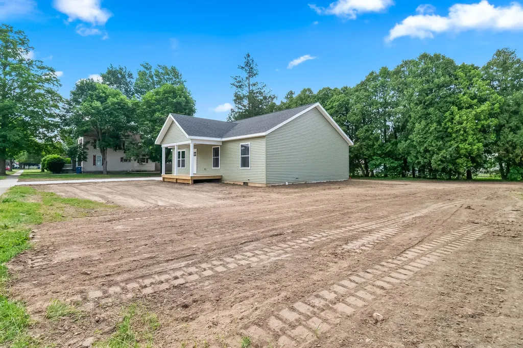 203 Pelton Avenue Coldwater City MI 49036
