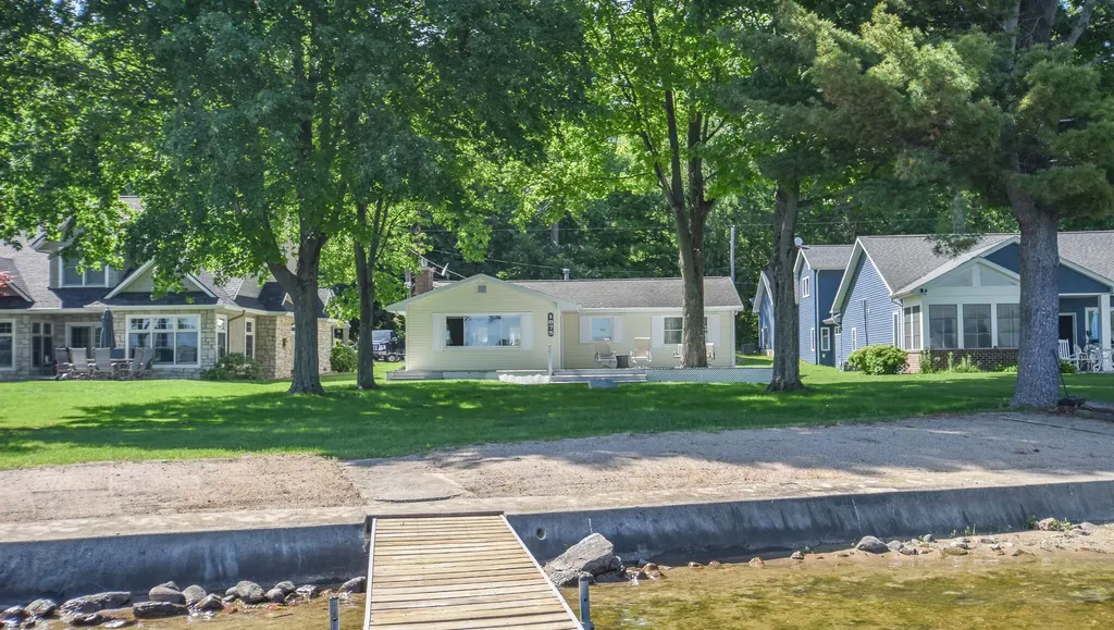1075 Kope-kon Road Kinderhook Township MI 49036