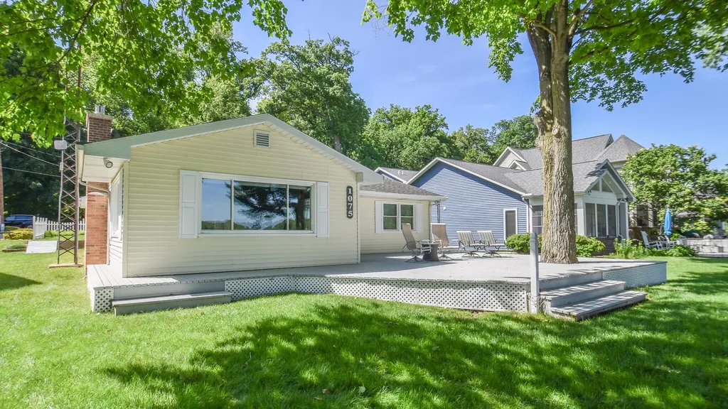 1075 Kope-kon Road Kinderhook Township MI 49036