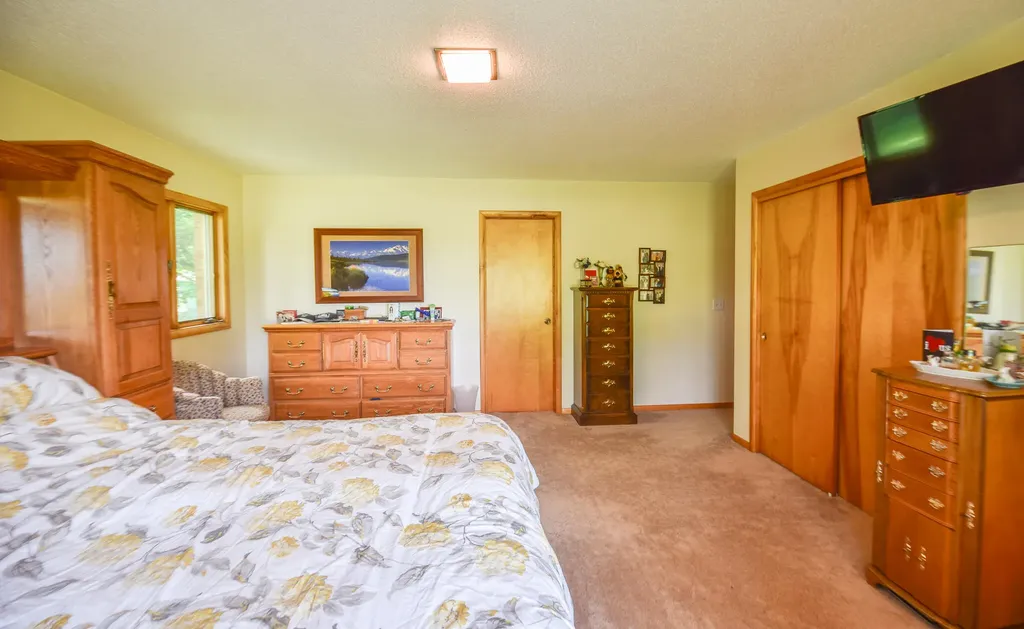 8391 Old Us 27 S Fredonia Township MI 49068