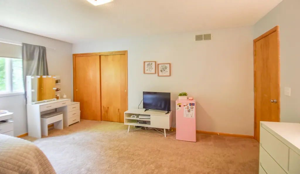 8391 Old Us 27 S Fredonia Township MI 49068