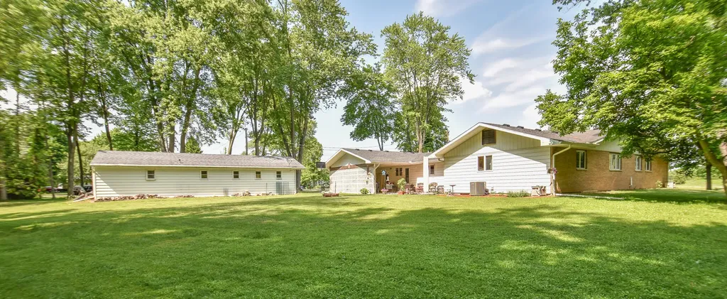 8391 Old Us 27 S Fredonia Township MI 49068