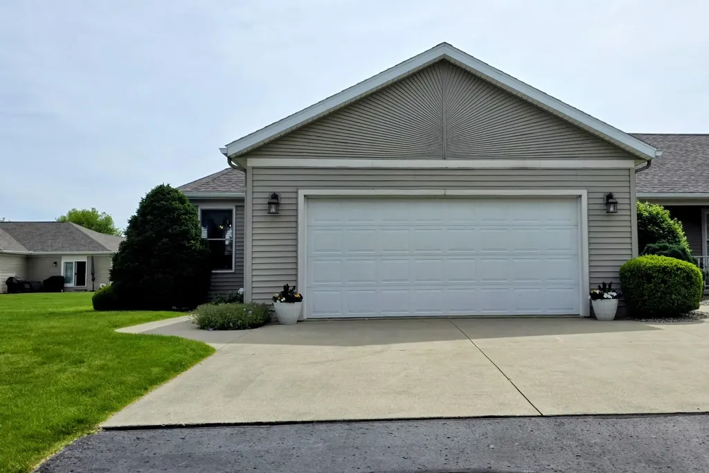 66 Oakwood Drive Coldwater City MI 49036