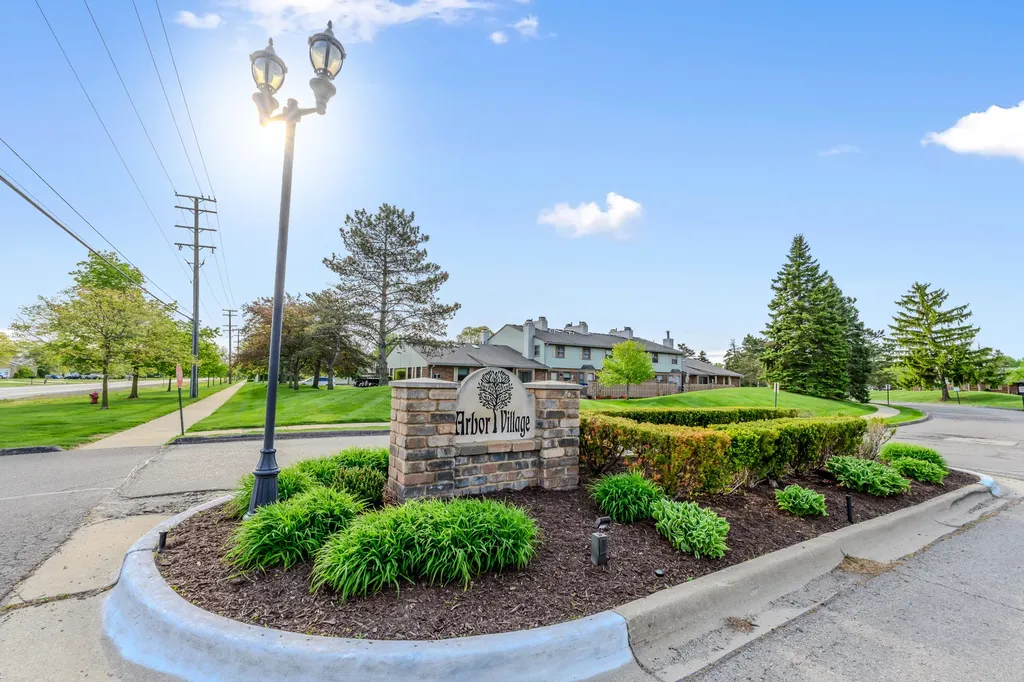 1951 Arbor Way N Canton Charter Township MI 48188