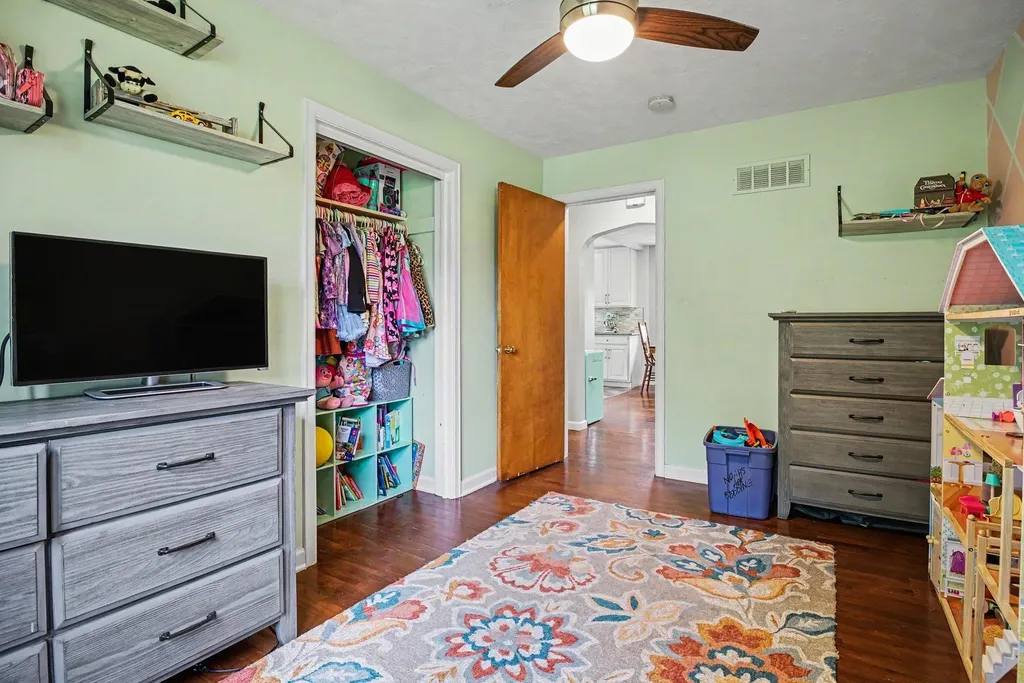 604 E Chicago Road White Pigeon Village MI 49099