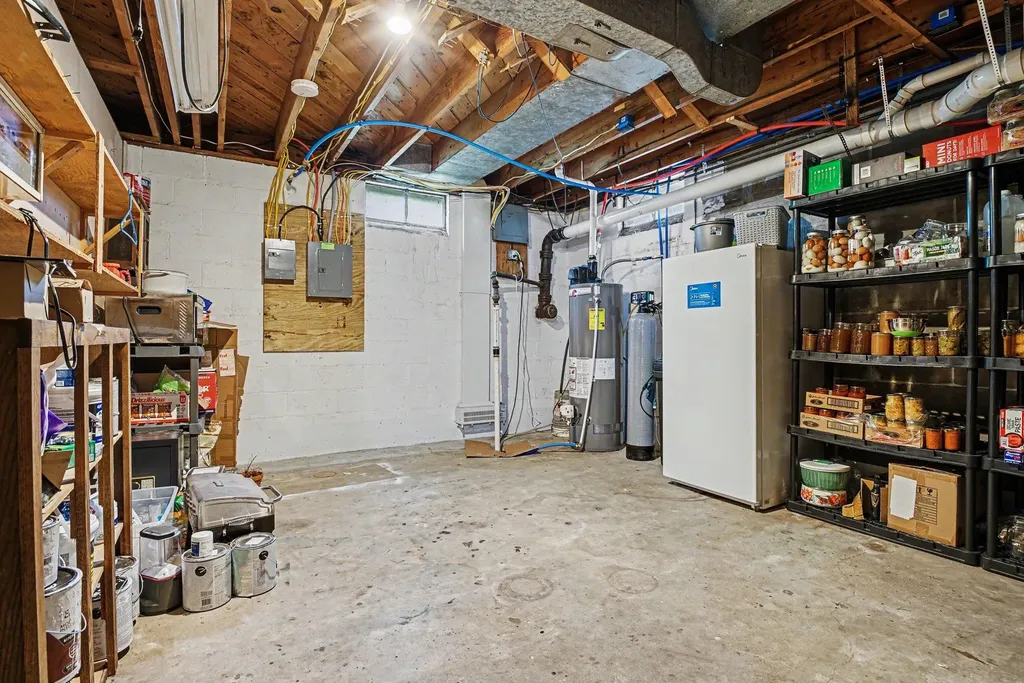 604 E Chicago Road White Pigeon Village MI 49099