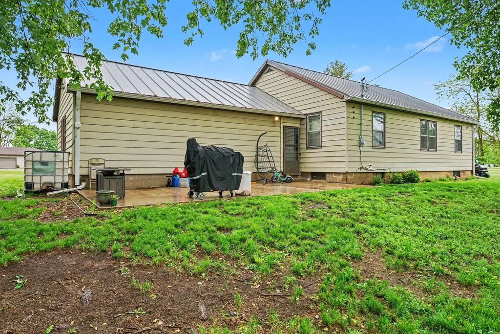 604 E Chicago Road White Pigeon Village MI 49099