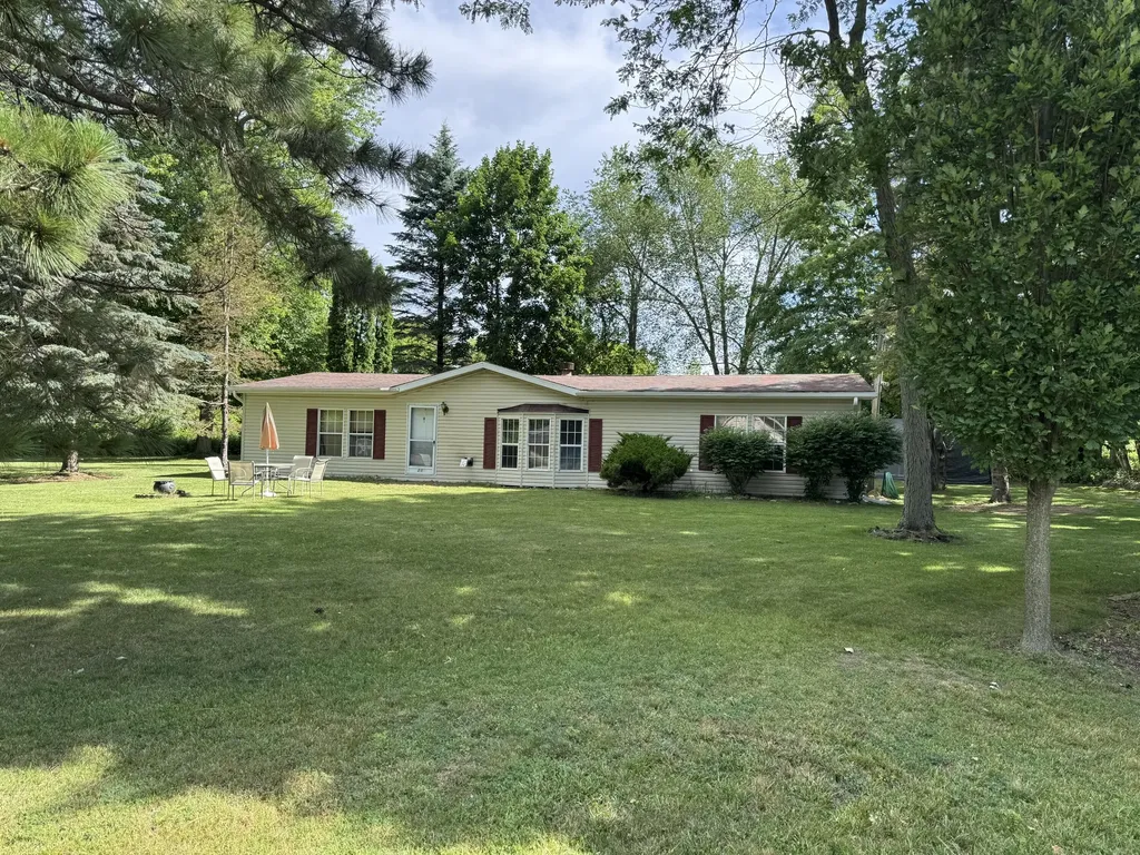 270 Kathy Drive Kinderhook Township MI 49036