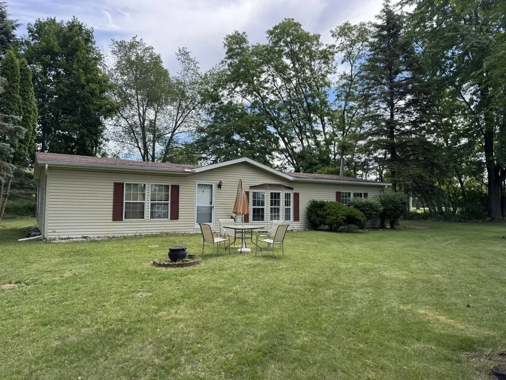 270 Kathy Drive Kinderhook Township MI 49036
