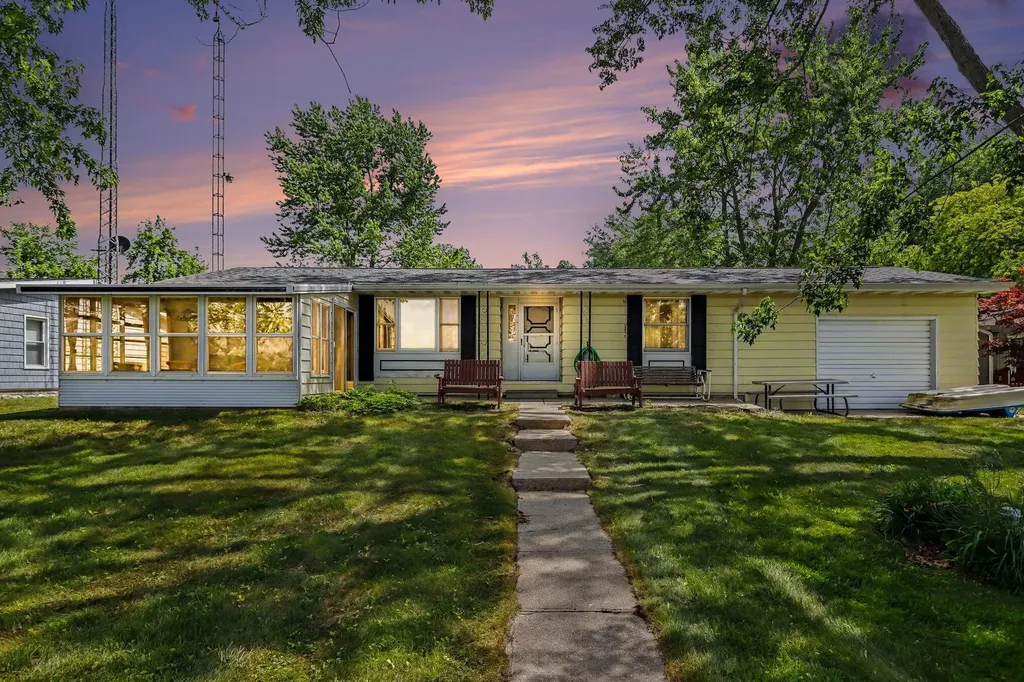 534 Fallen Oaks Drive Kinderhook Township MI 49036