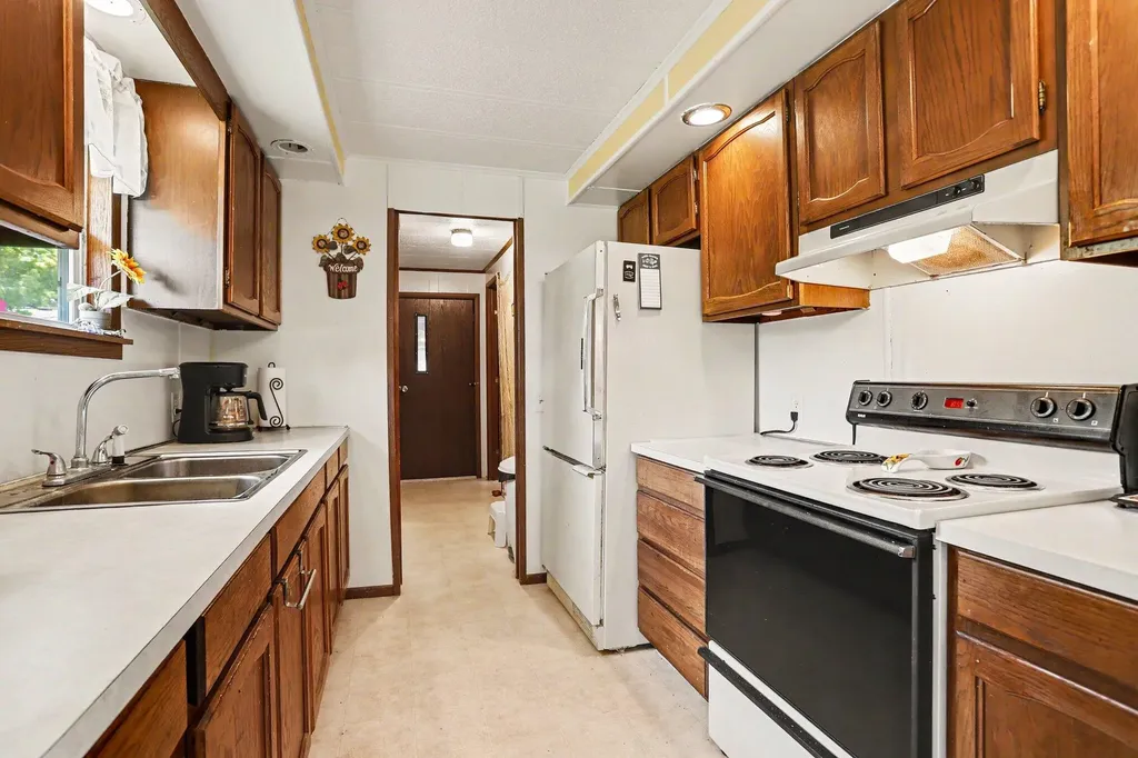 534 Fallen Oaks Drive Kinderhook Township MI 49036