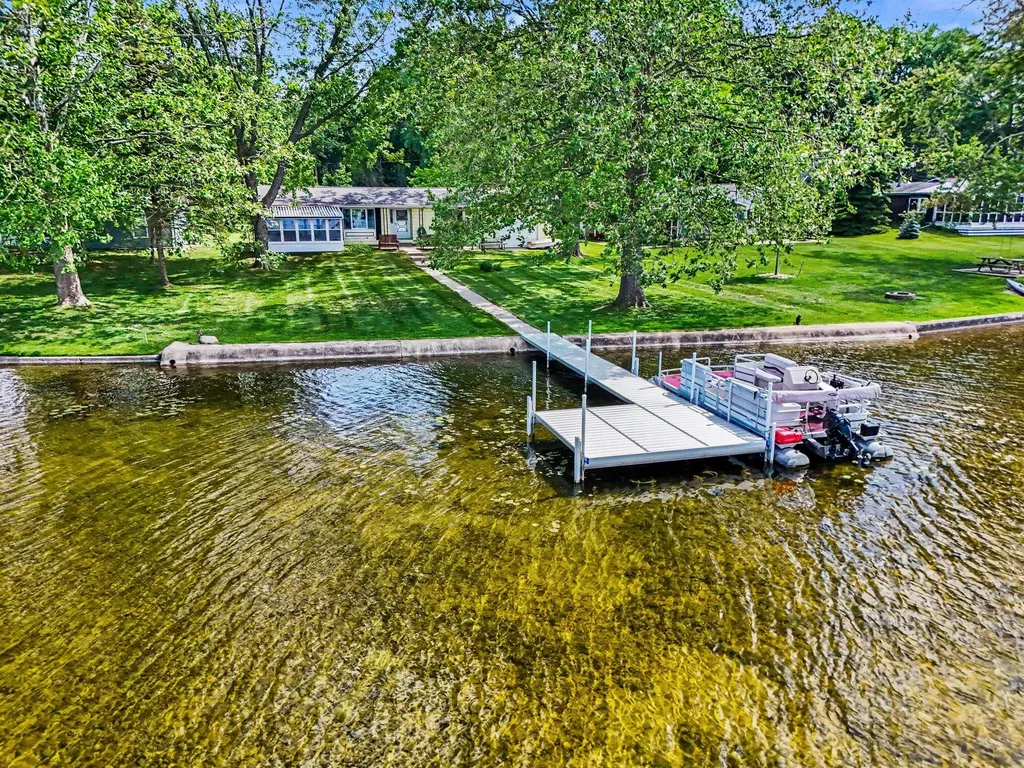 534 Fallen Oaks Drive Kinderhook Township MI 49036