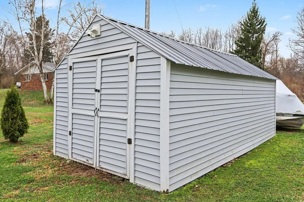 10881 Hoffman Road Fabius Township MI 49093