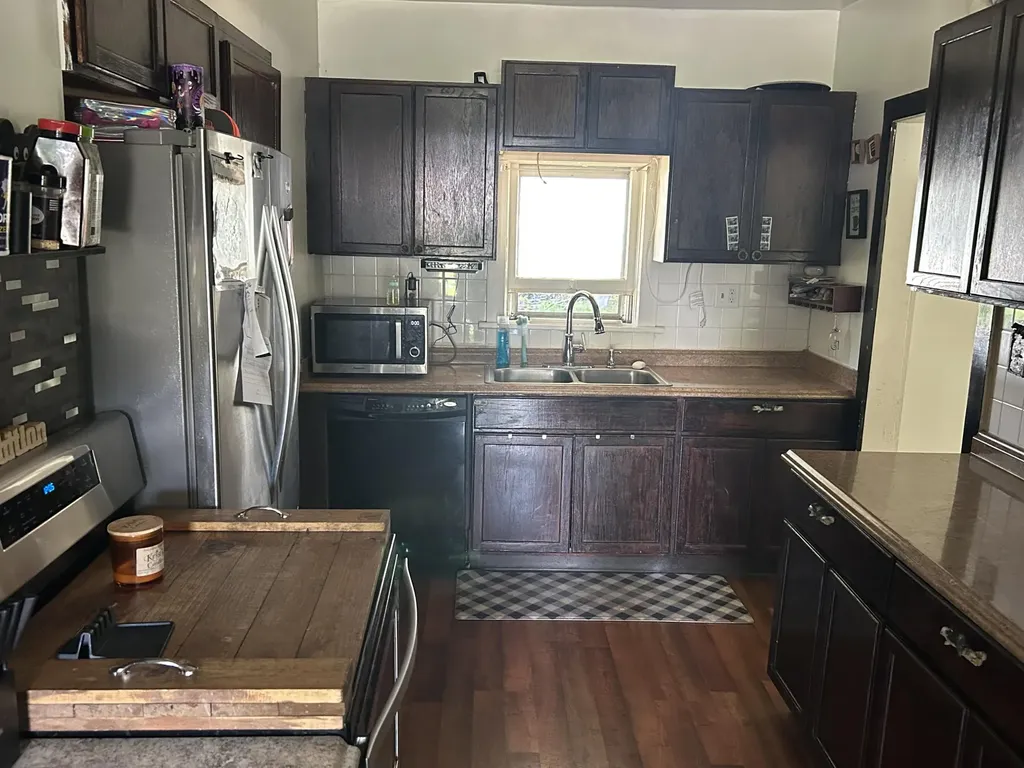 126 S Main Street Montgomery Village MI 49255