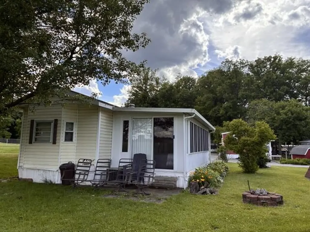 731 Bayside Lane Kinderhook Township MI 49036