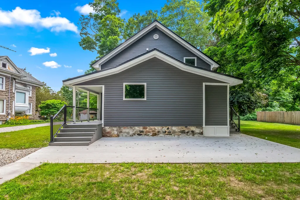209 E High Street Union City Village MI 49094