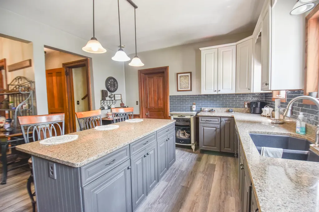 115 W Silver Street Hillsdale City MI 49274