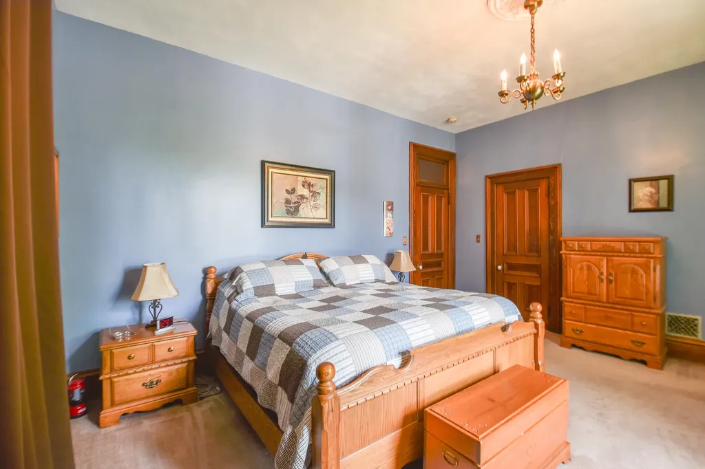 115 W Silver Street Hillsdale City MI 49274