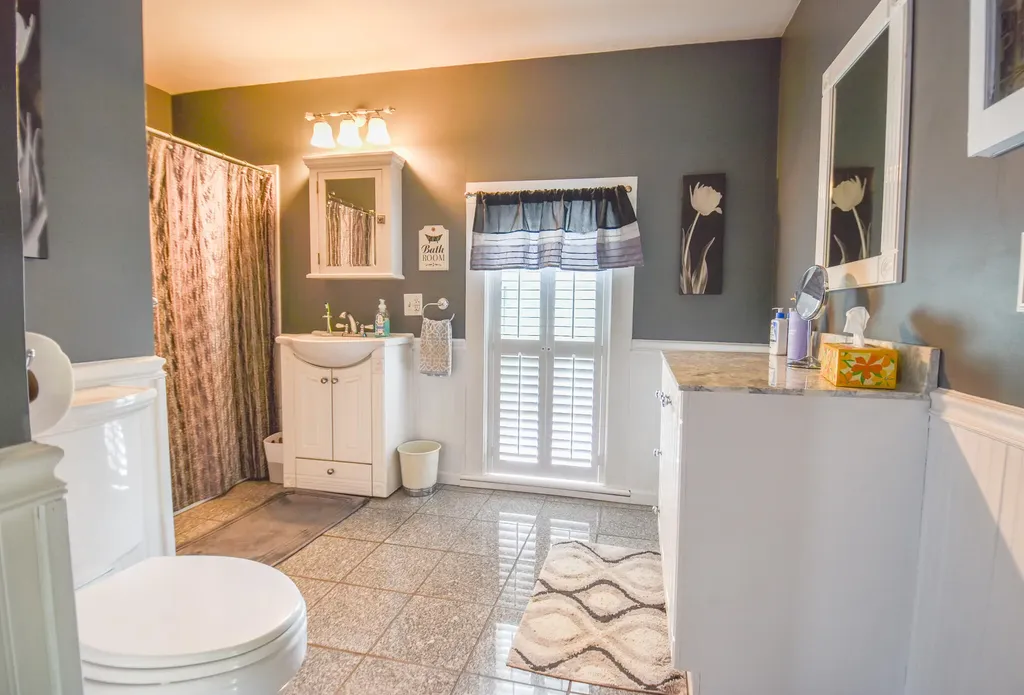 115 W Silver Street Hillsdale City MI 49274