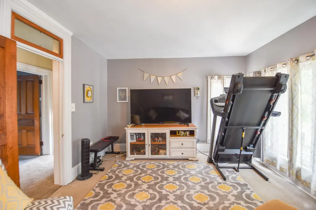 115 W Silver Street Hillsdale City MI 49274