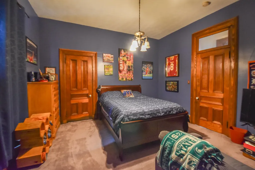 115 W Silver Street Hillsdale City MI 49274