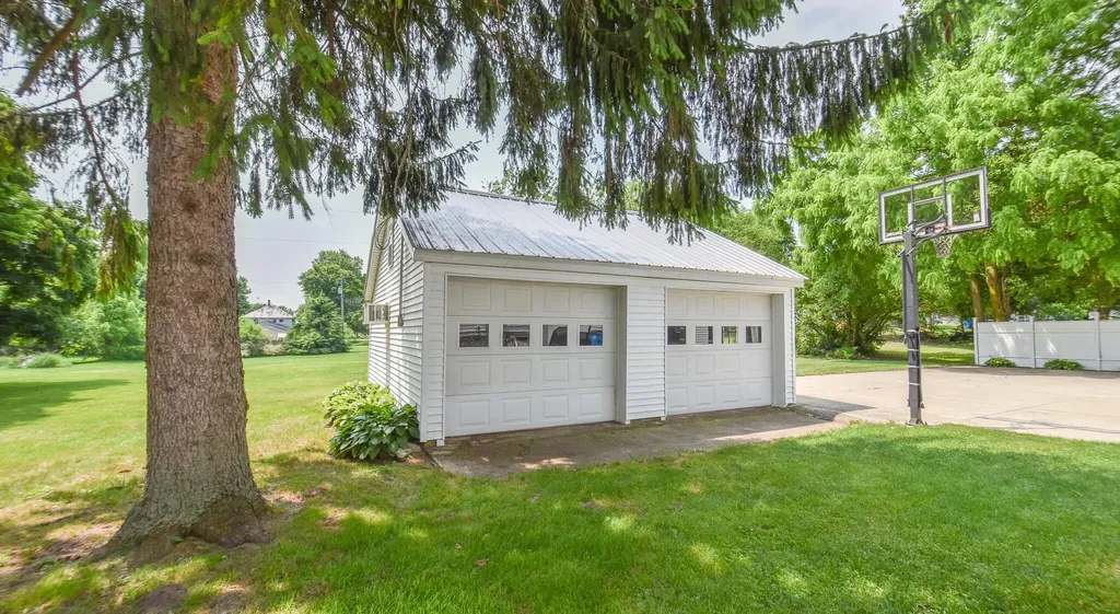 115 W Silver Street Hillsdale City MI 49274