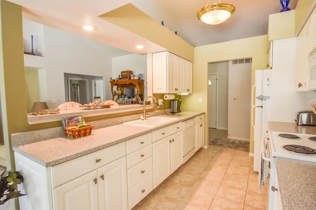 40 Oakdale Lane Coldwater City MI 49036