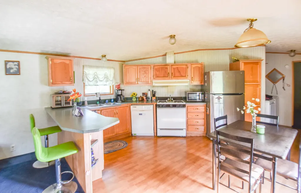 202 Northwood Beach Ovid Township MI 49036