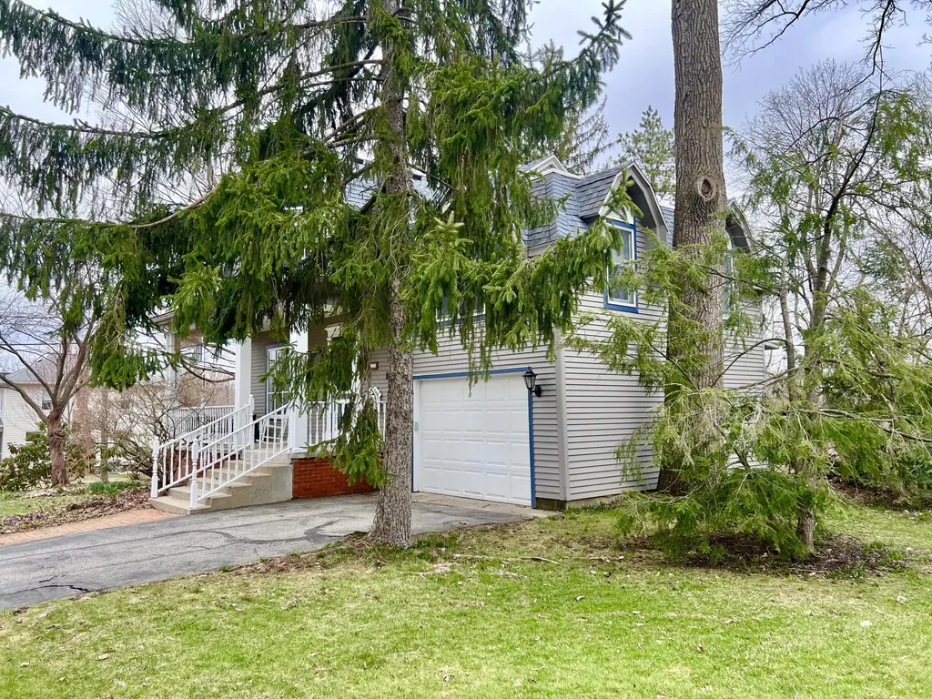 135 Budlong Street Hillsdale City MI 49242