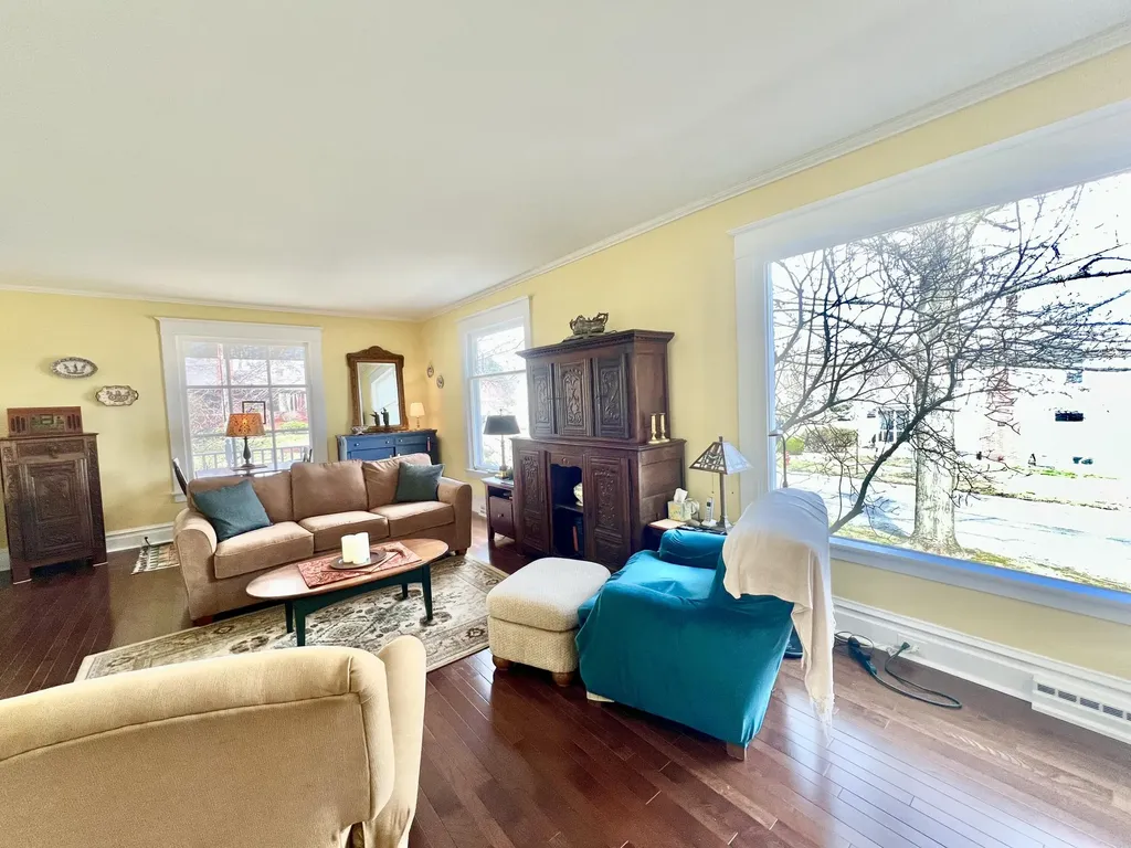 135 Budlong Street Hillsdale City MI 49242