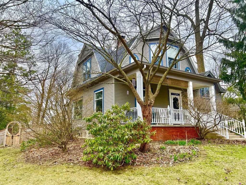 135 Budlong Street Hillsdale City MI 49242