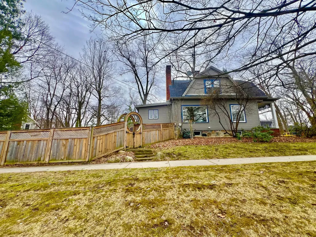 135 Budlong Street Hillsdale City MI 49242