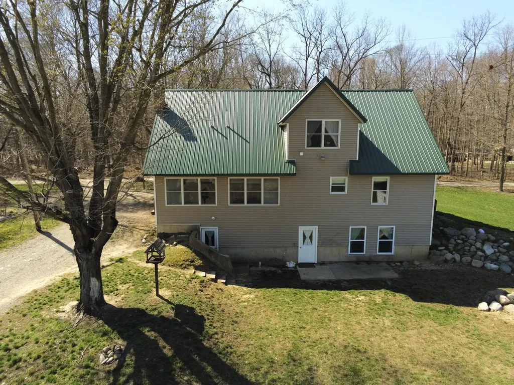 1024 23 Mile Road Clarendon Township MI 49245