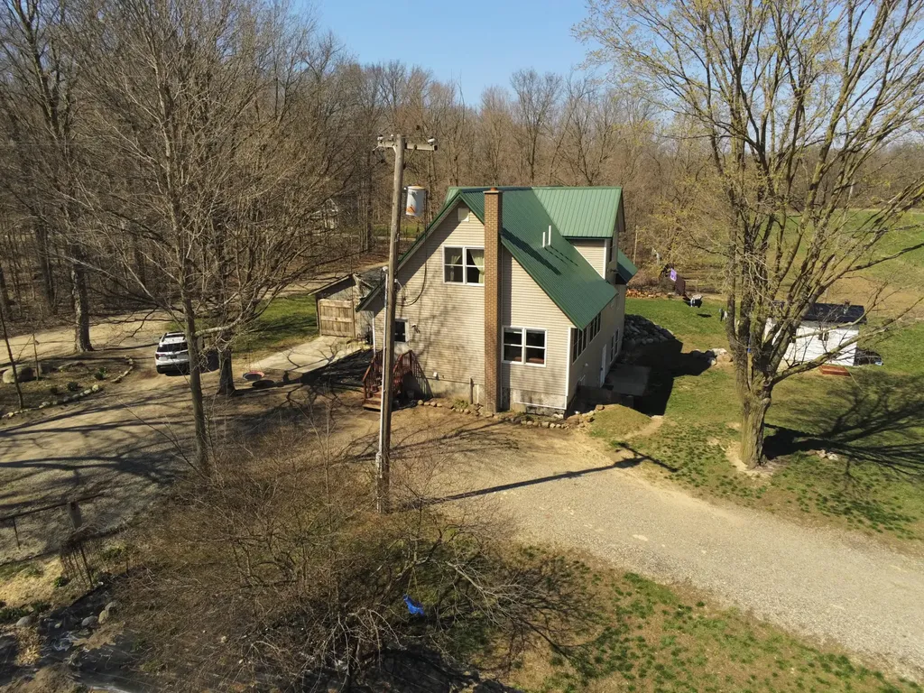 1024 23 Mile Road Clarendon Township MI 49245