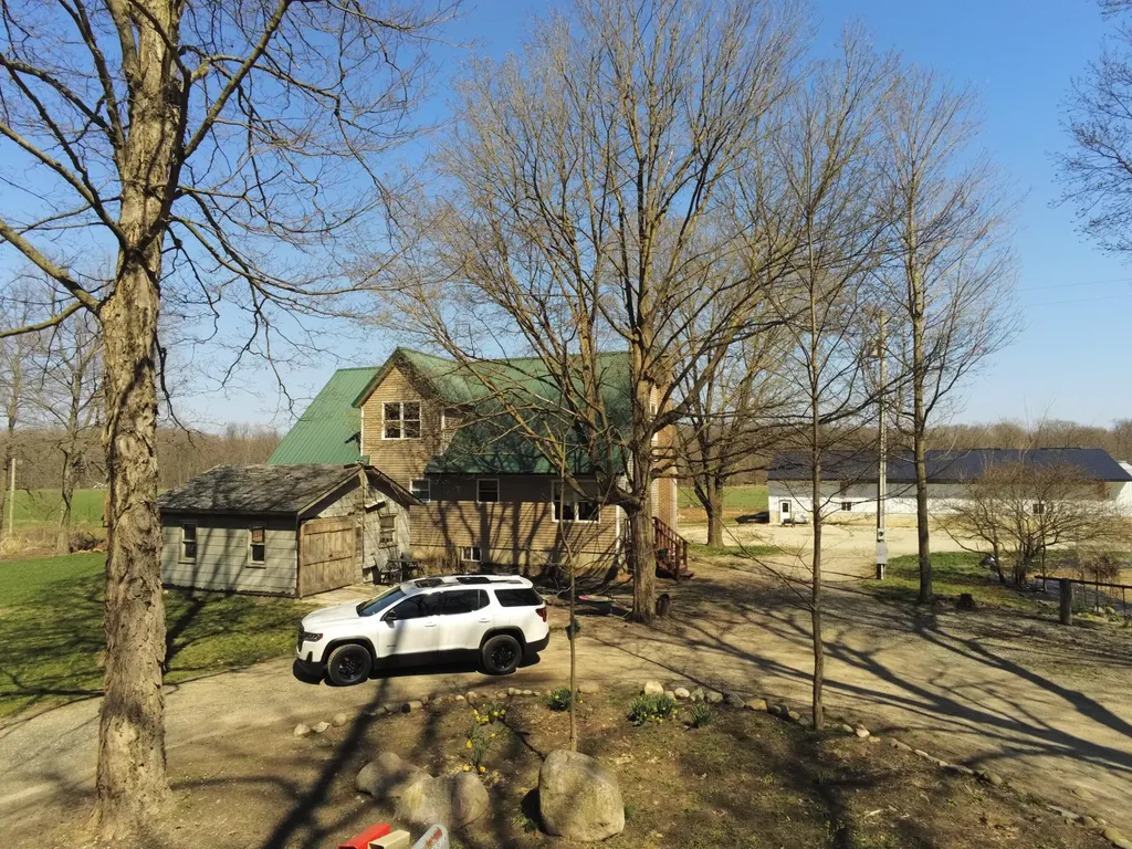 1024 23 Mile Road Clarendon Township MI 49245