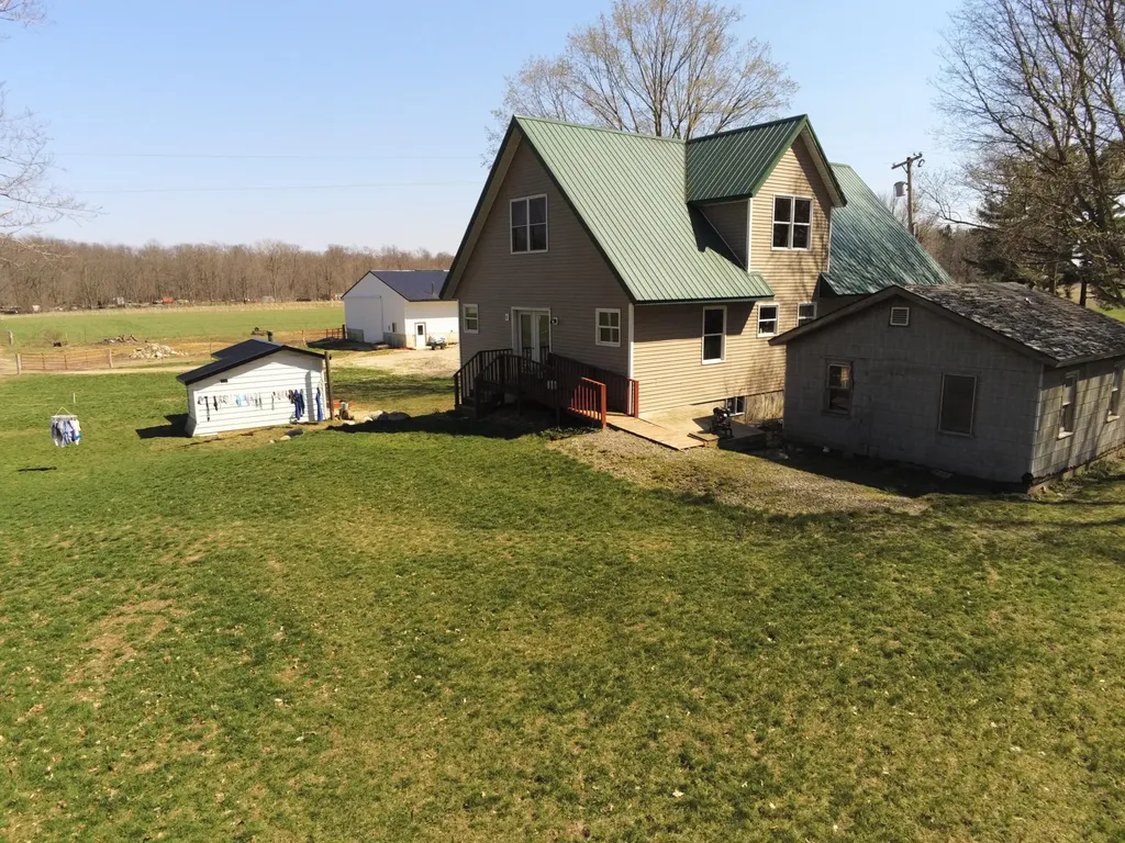 1024 23 Mile Road Clarendon Township MI 49245