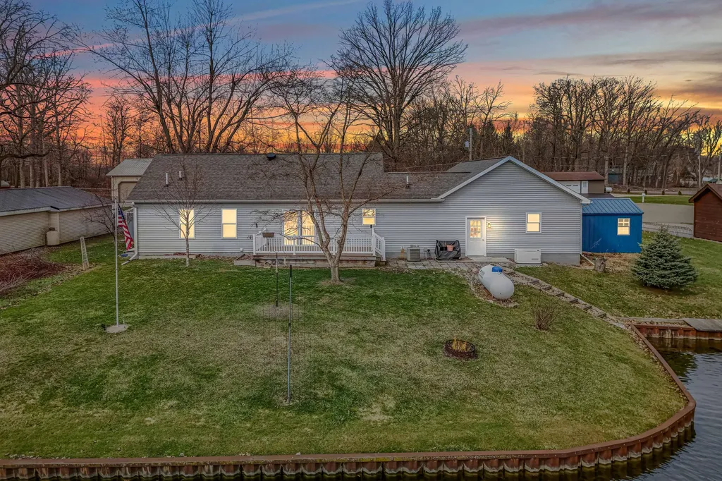 6877 Rowley Drive Jefferson Township MI 49266