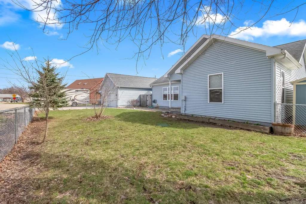 6877 Rowley Drive Jefferson Township MI 49266