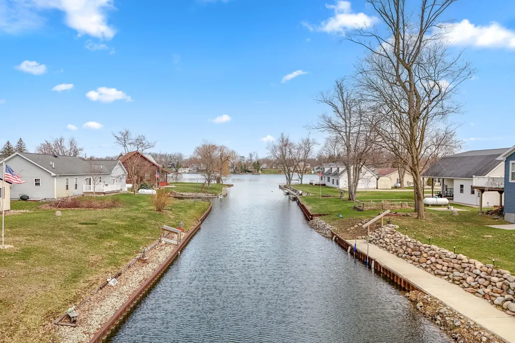 6877 Rowley Drive Jefferson Township MI 49266