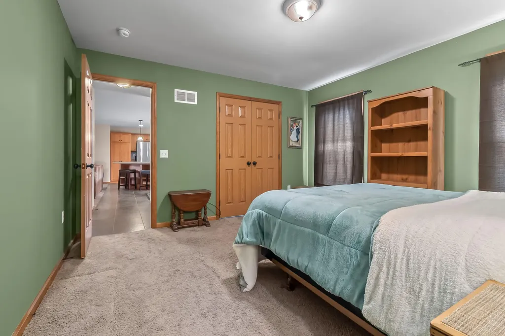 6877 Rowley Drive Jefferson Township MI 49266