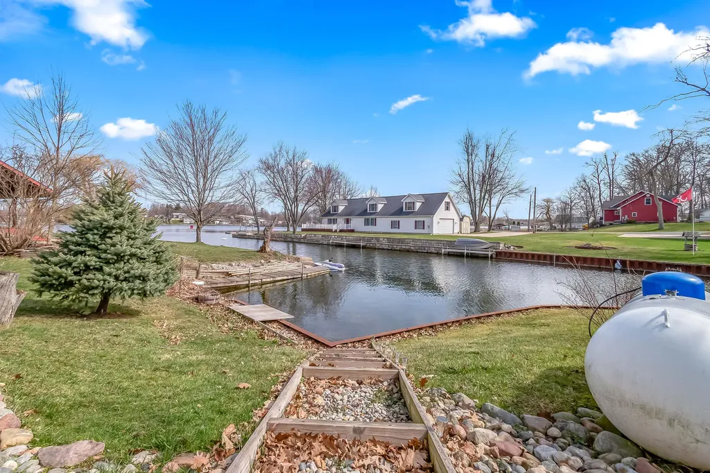 6877 Rowley Drive Jefferson Township MI 49266