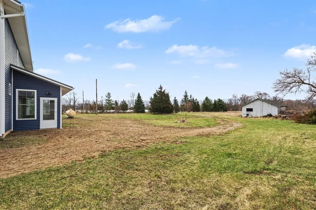 930 Dutch School Road Noble Township MI 49028