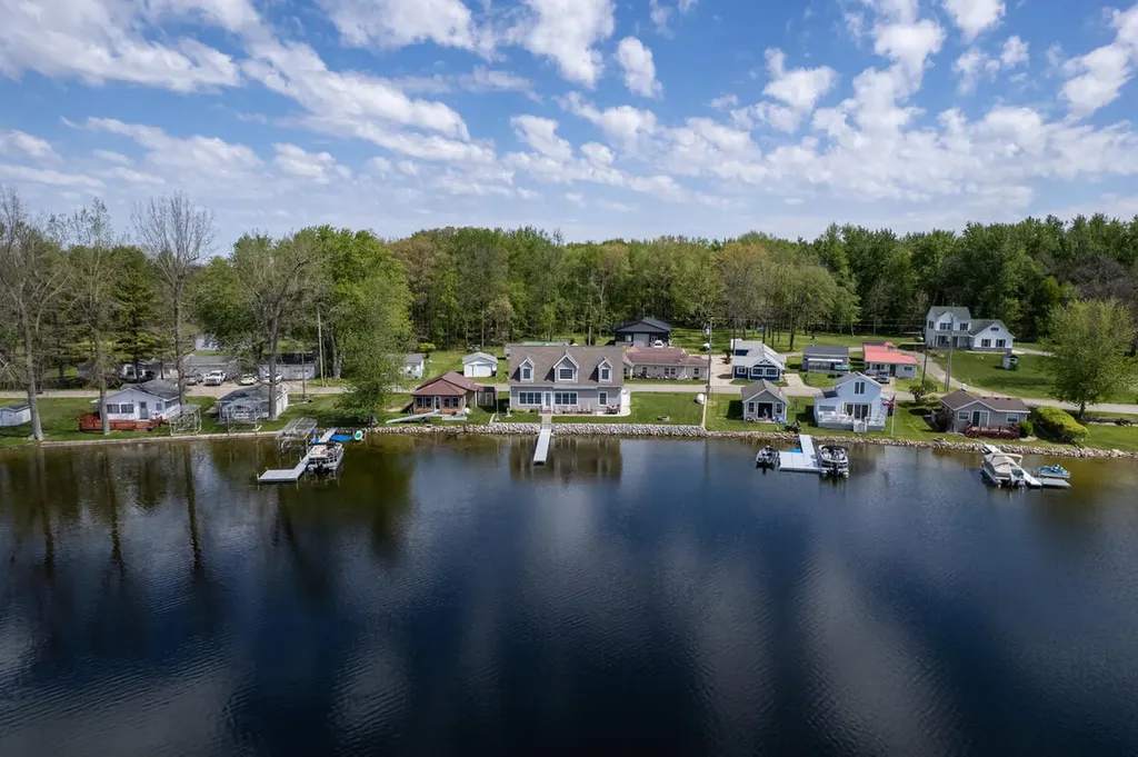 243 E Rose Road Ovid Township MI 49036