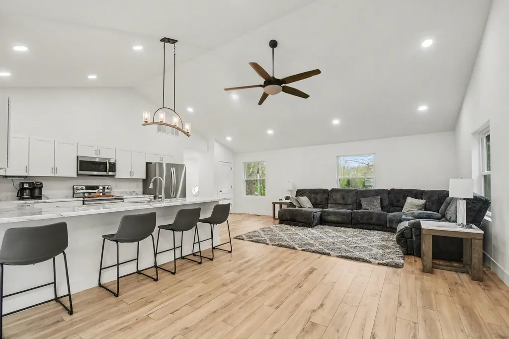 29542 Priest Street Silver Creek Township MI 49047