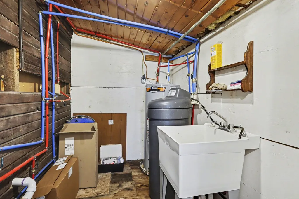 416 W Russell Drive Ovid Township MI 49036
